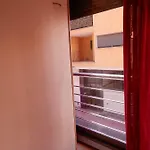 Edificio 1º Linea De Playa, En Paseo Maritimo De Torrevieja, Alicante, Costa Blanca * トレビエハ