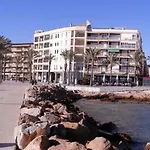 Edificio 1º Linea De Playa, En Paseo Maritimo De Torrevieja, Alicante, Costa Blanca * トレビエハ