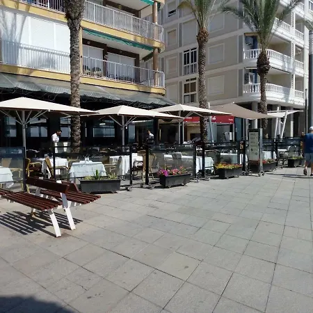 Apartman Edificio 1º Linea De Playa, En Paseo Maritimo De Torrevieja, Alicante, Costa Blanca