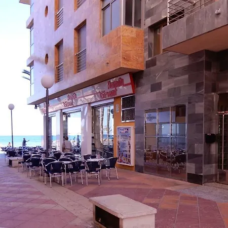 Edificio 1º Linea De Playa, En Paseo Maritimo De Torrevieja, Alicante, Costa Blanca Torrevieja