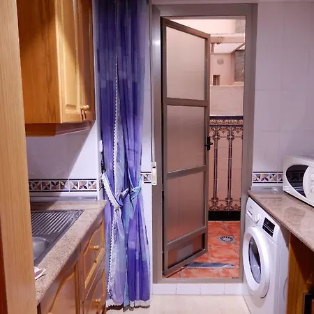 Edificio 1º Linea De Playa, En Paseo Maritimo De Torrevieja, Alicante, Costa Blanca