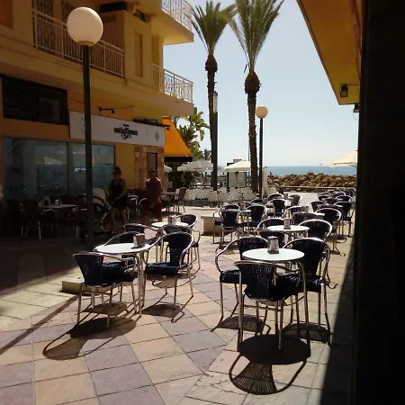 Edificio 1º Línea De Playa, En Paseo Marítimo De Torrevieja, Alicante, Costa Blanca