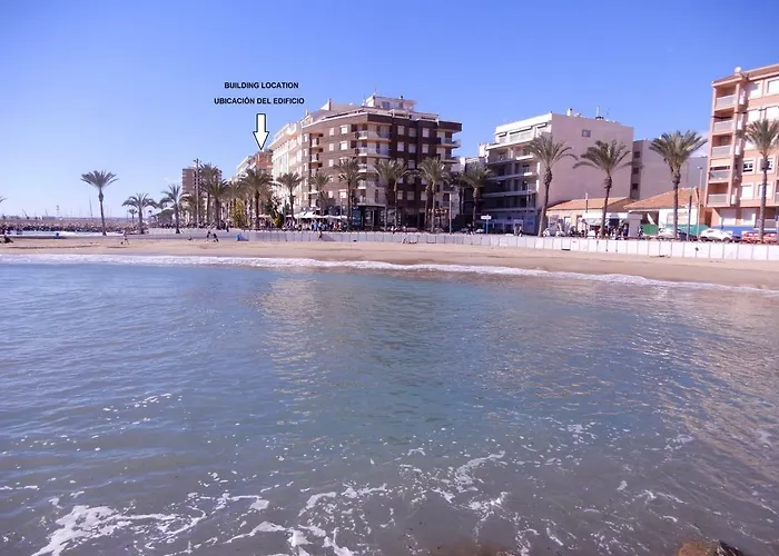 Edificio 1º Linea De Playa, En Paseo Maritimo De Torrevieja, Alicante, Costa Blanca * Торевьиа