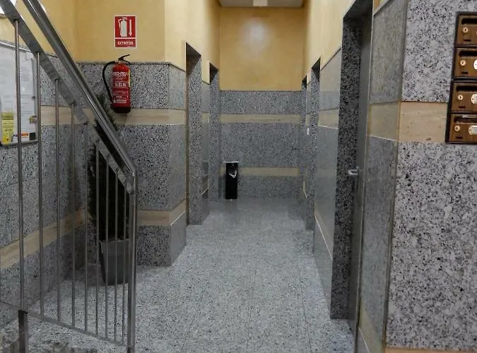 Edificio 1º Linea De Playa, En Paseo Maritimo De Torrevieja, Alicante, Costa Blanca