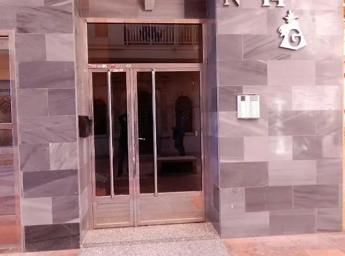 Апартаменты Edificio 1º Linea De Playa, En Paseo Maritimo De Torrevieja, Alicante, Costa Blanca Торевьиа