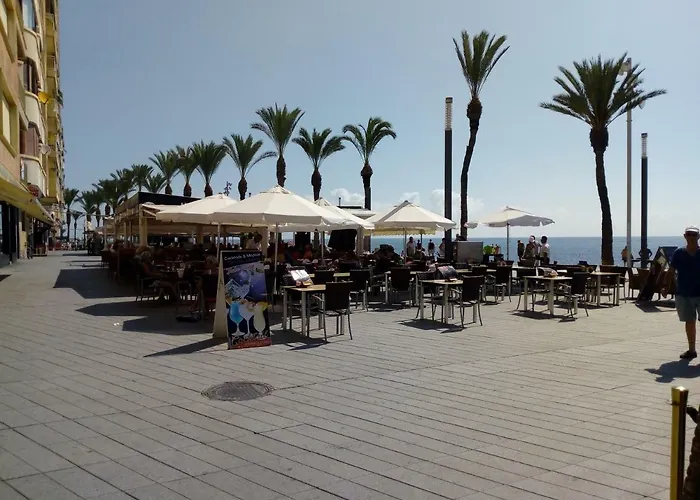 Edificio 1º Linea De Playa, En Paseo Maritimo De Torrevieja, Alicante, Costa Blanca Апартаменты Торевьиа