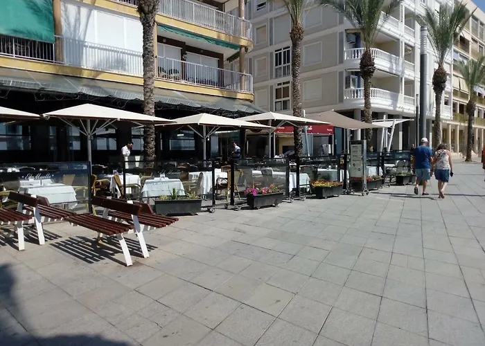 Апартаменты Edificio 1º Linea De Playa, En Paseo Maritimo De Torrevieja, Alicante, Costa Blanca