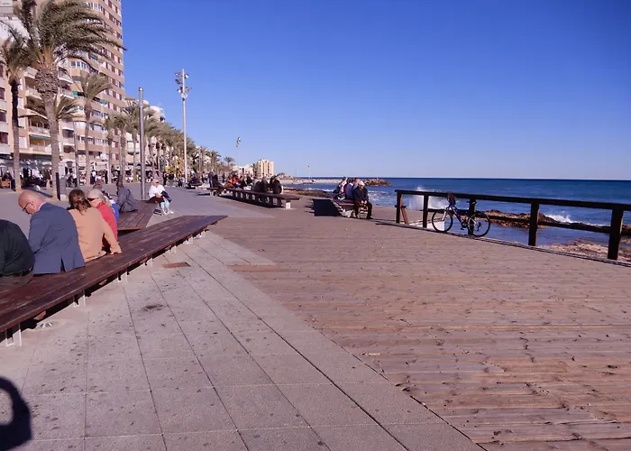 Edificio 1º Linea De Playa, En Paseo Maritimo De Torrevieja, Alicante, Costa Blanca Апартаменты *