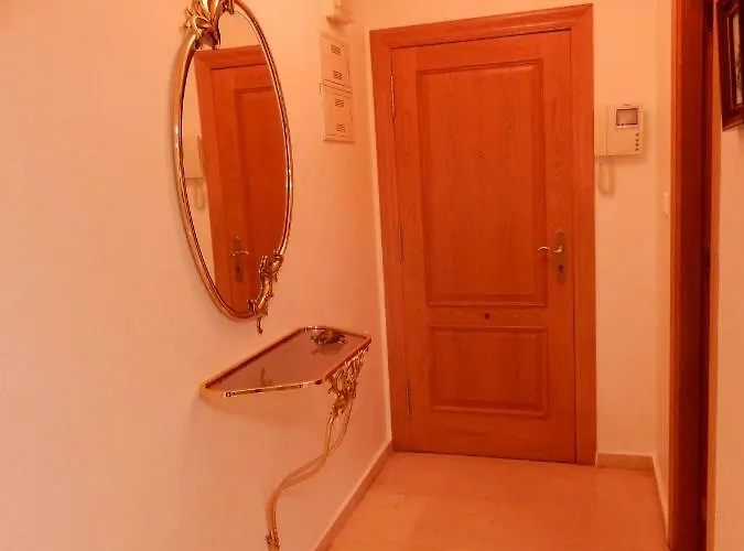 Apartment Edificio 1º Linea De Playa, En Paseo Maritimo De Torrevieja, Alicante, Costa Blanca