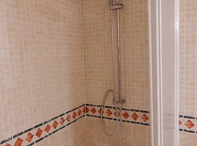 Edificio 1º Linea De Playa, En Paseo Maritimo De Torrevieja, Alicante, Costa Blanca